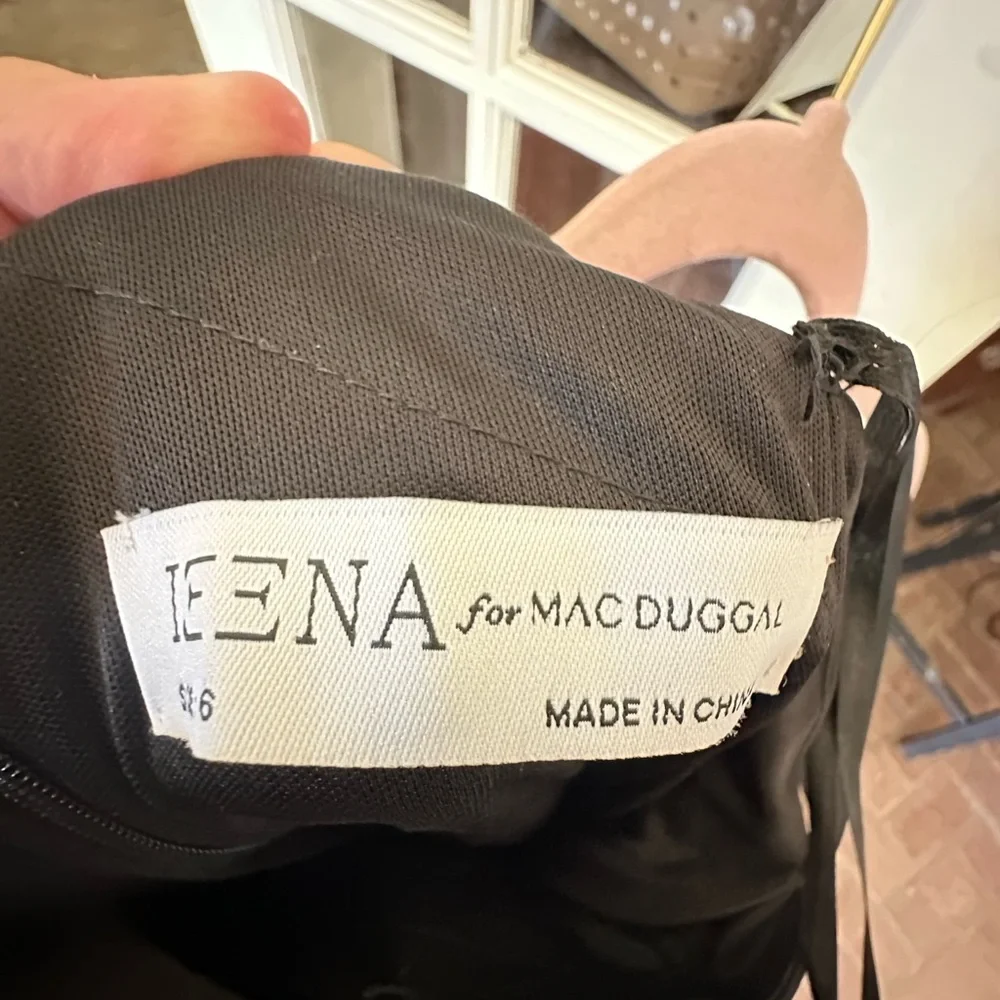 Ieena for Mac Duggal size 6. Worn once. - Picture 12 of 12